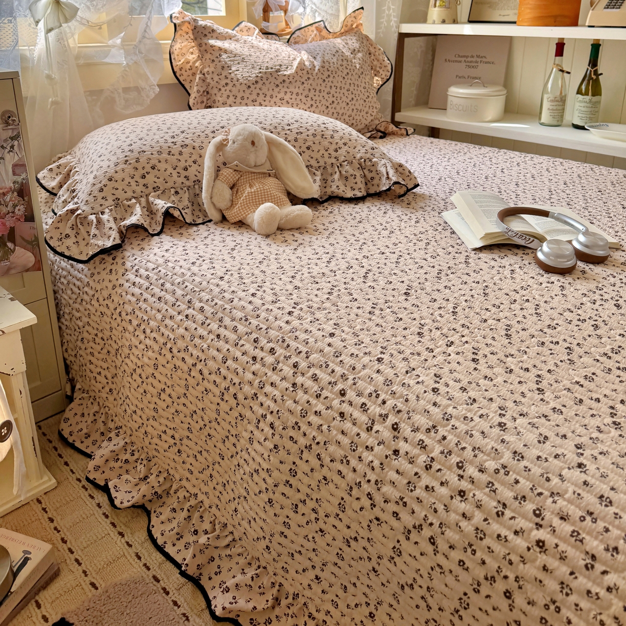 91家纺网 家纺一手货源 找家纺 阿曼达 2026新款印花小碎花花边夏被床盖四件套单夏被单床盖 木棉笺