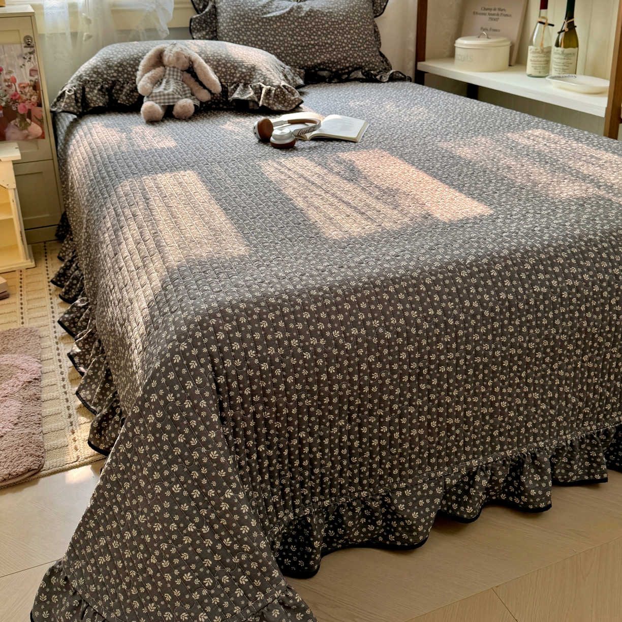 91家纺网 家纺一手货源 找家纺 阿曼达 2026新款印花小碎花花边夏被床盖四件套单夏被单床盖 浅花