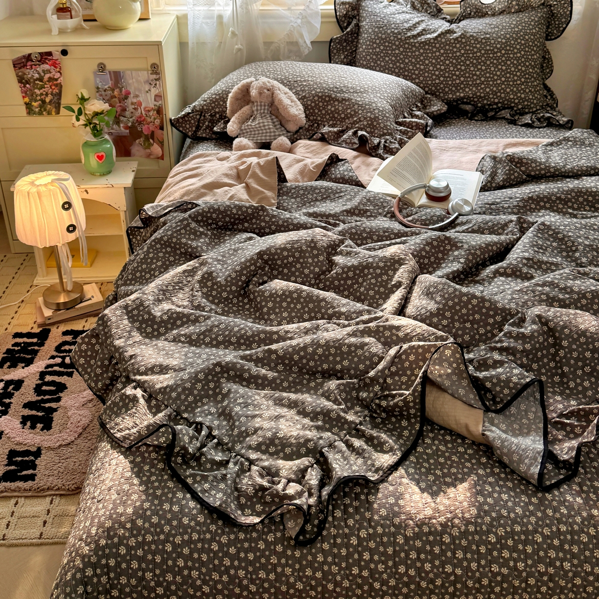 91家纺网 家纺一手货源 找家纺 阿曼达 2026新款印花小碎花花边夏被床盖四件套单夏被单床盖 浅花