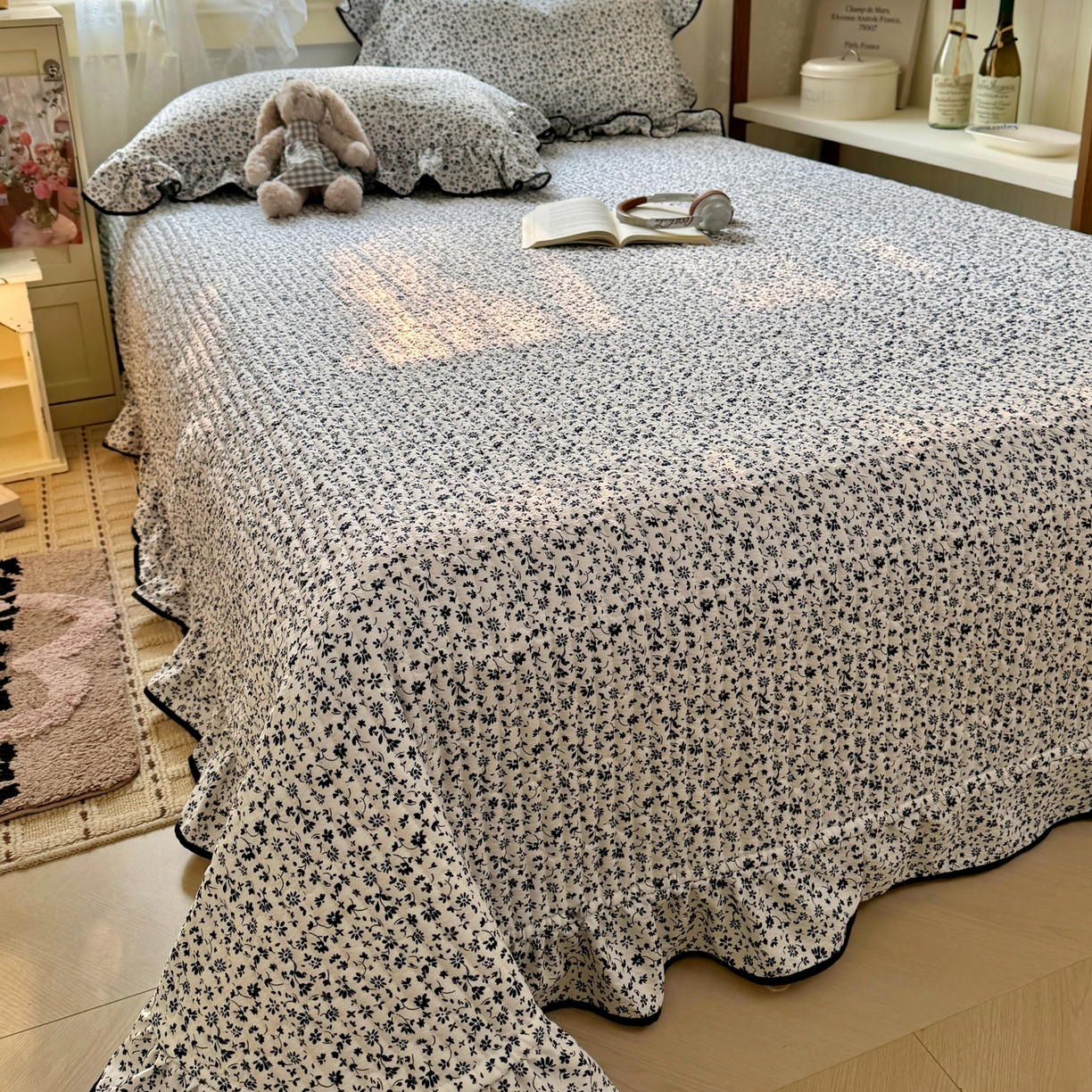 91家纺网 家纺一手货源 找家纺 阿曼达 2026新款印花小碎花花边夏被床盖四件套单夏被单床盖 林间序