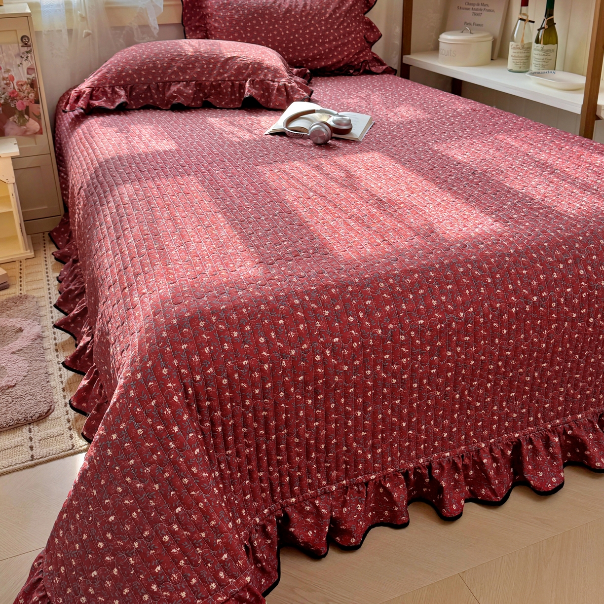 91家纺网 家纺一手货源 找家纺 阿曼达 2026新款印花小碎花花边夏被床盖四件套单夏被单床盖 浆果藤