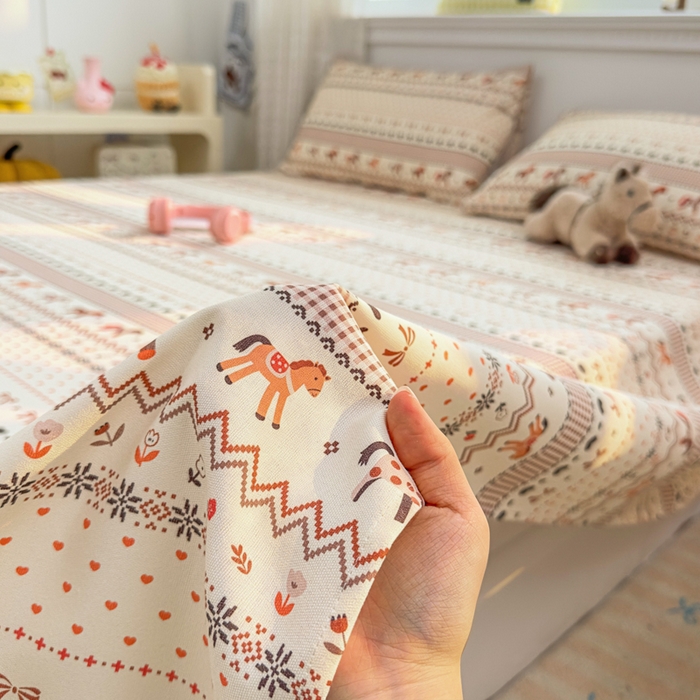 91家纺网 家纺一手货源 找家纺 爱彼家纺 2026夏季热门新款费尔岛小马风格原棉老粗布床单席子凉席三件套-费尔岛风格 小马牧歌