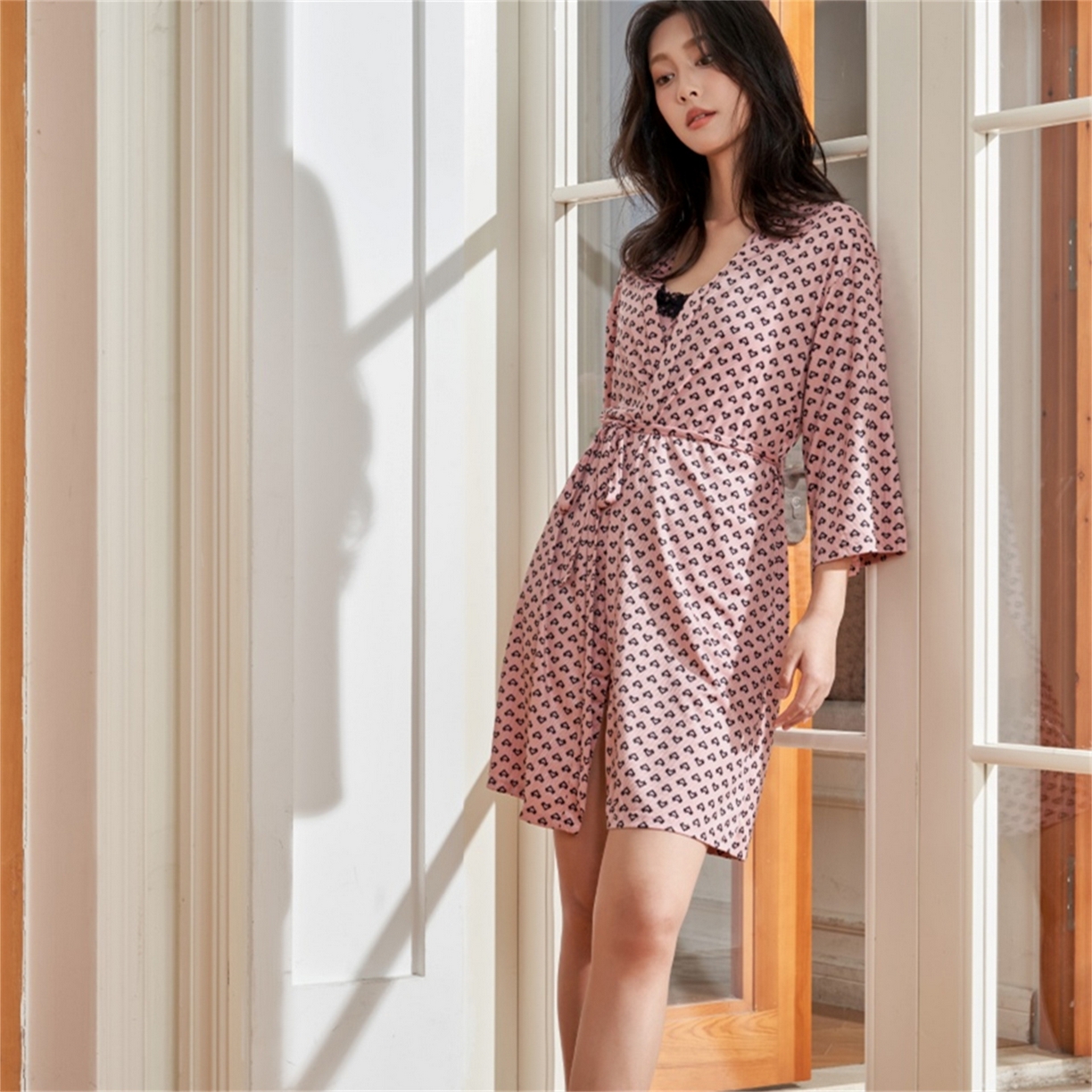 91家纺网 家纺一手货源 找家纺 （总）妍景家居生活馆 2026新款冰丝三件套满印爱心粉家居服