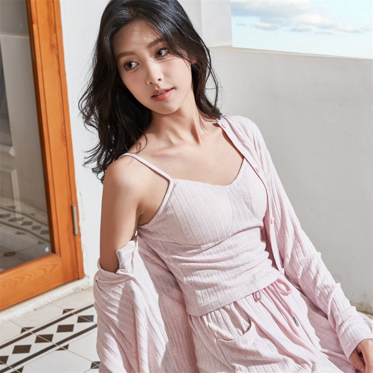 91家纺网 家纺一手货源 找家纺 （总）妍景家居生活馆 2026新款简约款坑条三件套家居服