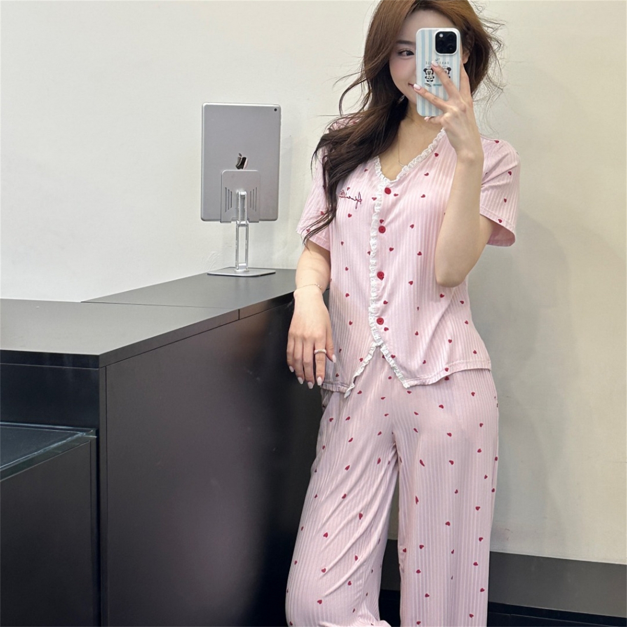 91家纺网 家纺一手货源 找家纺 （总）妍景家居生活馆 2026新款满印爱心印花家居服