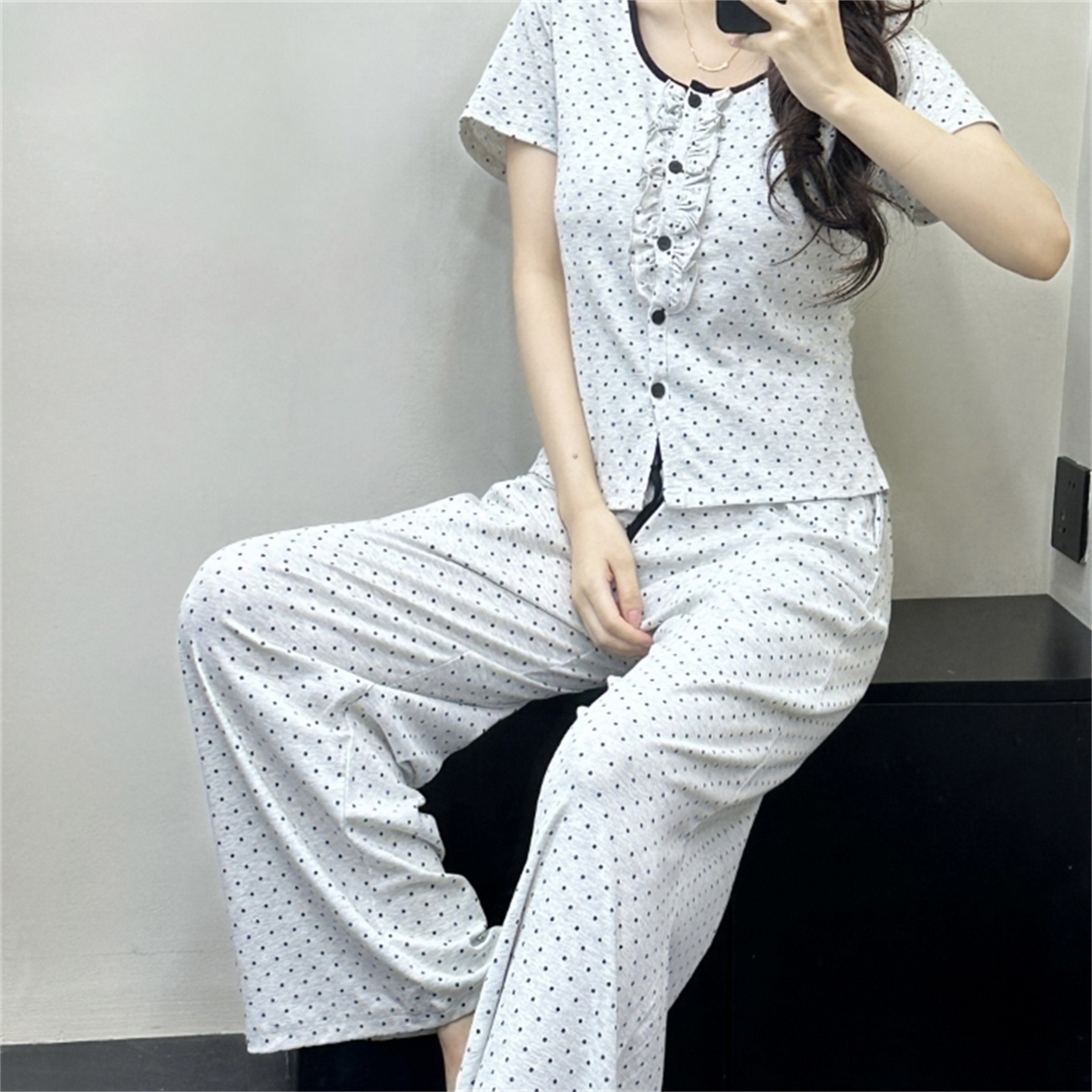 91家纺网 家纺一手货源 找家纺 （总）妍景家居生活馆 2026新款木耳边黑波点短长家居服