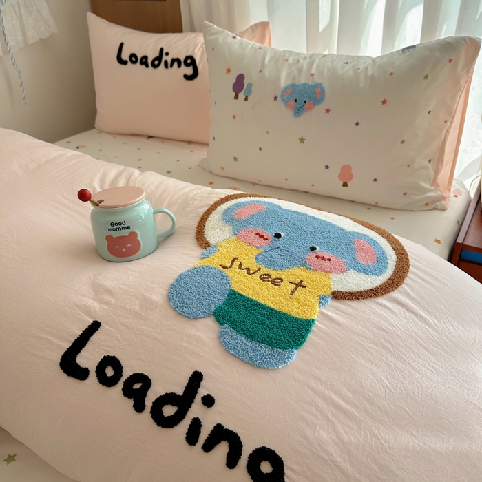 91家纺网 家纺一手货源 找家纺 顾里家纺 2026新款治愈韩风毛巾绣云朵棉四件套 甜品小象