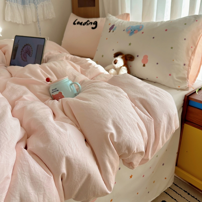 91家纺网 家纺一手货源 找家纺 顾里家纺 2026新款治愈韩风毛巾绣云朵棉四件套 甜品小象