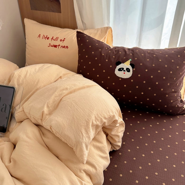 91家纺网 家纺一手货源 找家纺 顾里家纺 2026新款治愈韩风毛巾绣云朵棉四件套 苹果奥利熊