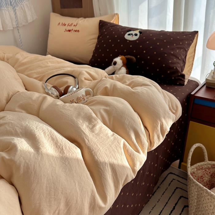 91家纺网 家纺一手货源 找家纺 顾里家纺 2026新款治愈韩风毛巾绣云朵棉四件套 苹果奥利熊