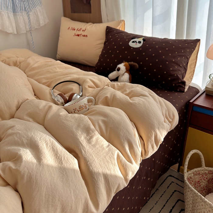 91家纺网 家纺一手货源 找家纺 顾里家纺 2026新款治愈韩风毛巾绣云朵棉四件套 苹果奥利熊