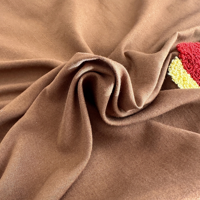 91家纺网 家纺一手货源 找家纺 顾里家纺 2026新款治愈韩风毛巾绣云朵棉四件套 俏皮小熊