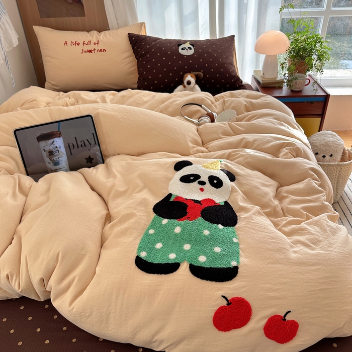 91家纺网 家纺一手货源 找家纺 顾里家纺 2026新款治愈韩风毛巾绣云朵棉四件套 苹果奥利熊