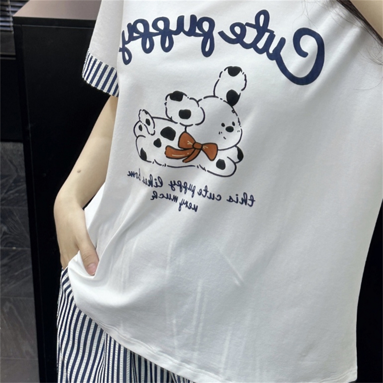 91家纺网 家纺一手货源 找家纺 （总）妍景家居生活馆 2026新款竖条小奶狗家居服