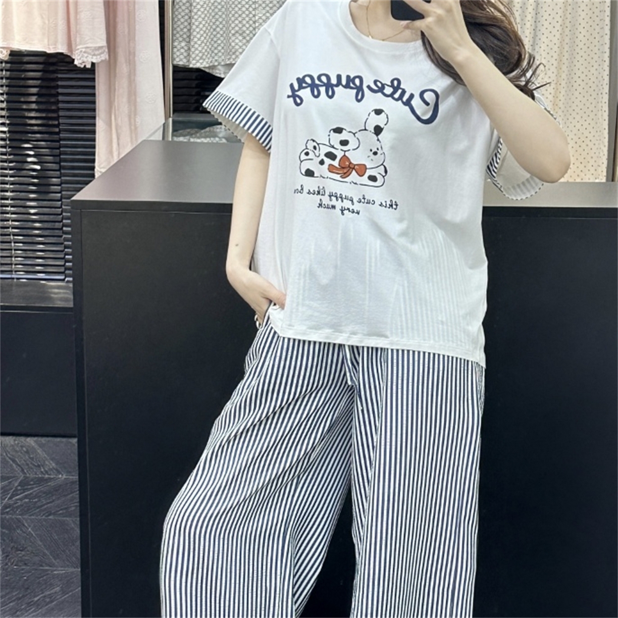 91家纺网 家纺一手货源 找家纺 （总）妍景家居生活馆 2026新款竖条小奶狗家居服