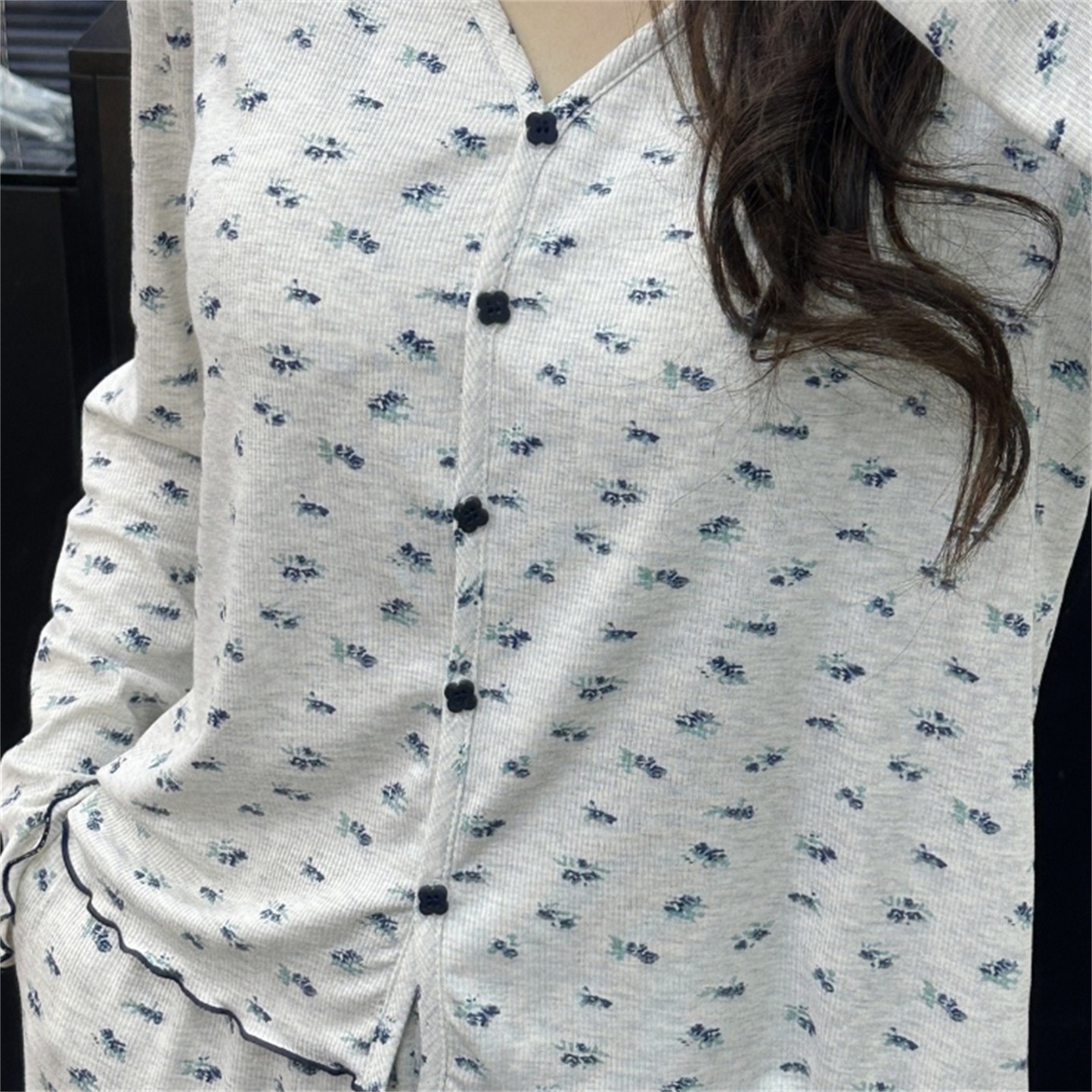 91家纺网 家纺一手货源 找家纺 （总）妍景家居生活馆 2026新款针织棉 长袖碎花浅蓝家居服