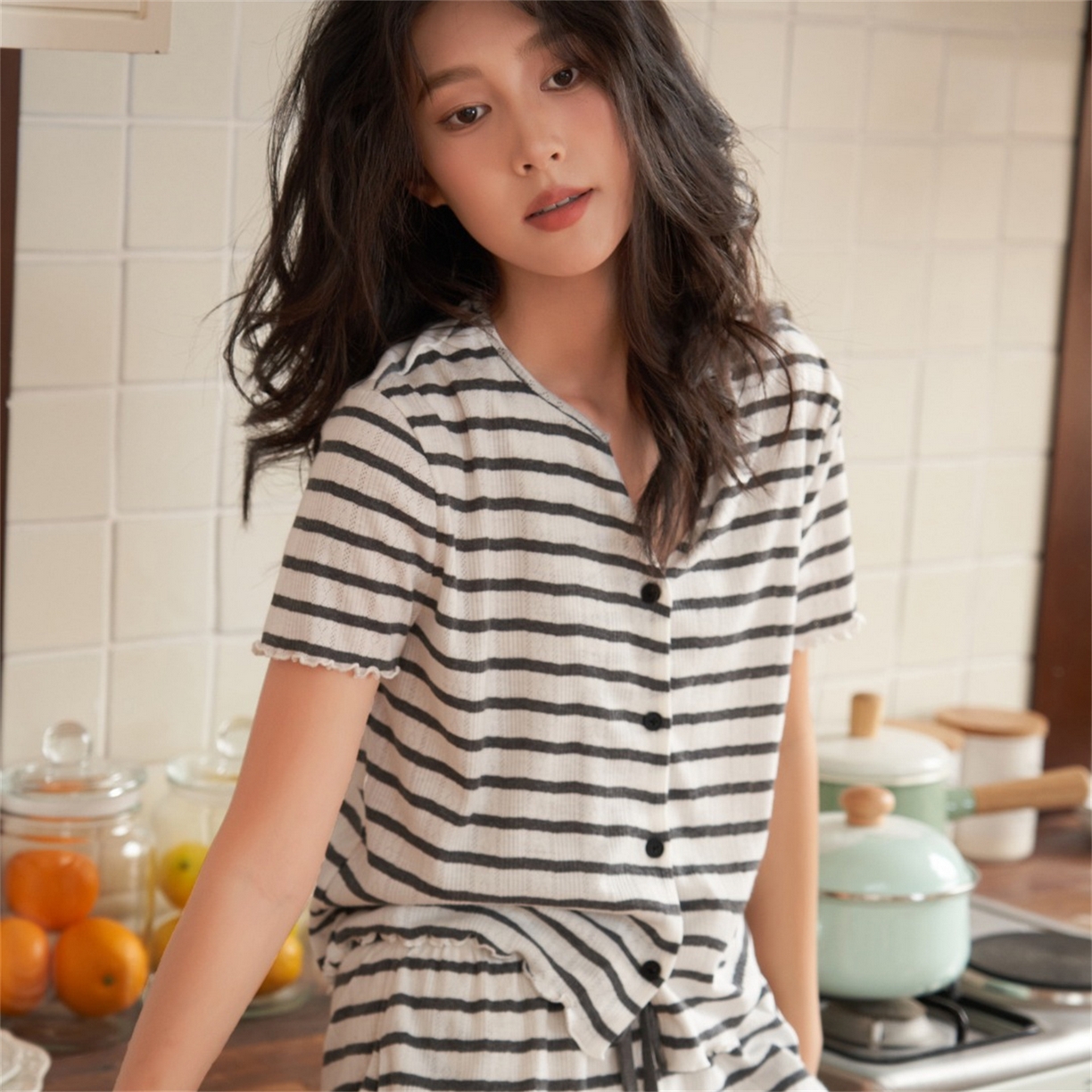 91家纺网 家纺一手货源 找家纺 （总）妍景家居生活馆 2026新款针织棉条纹开衫短短家居服