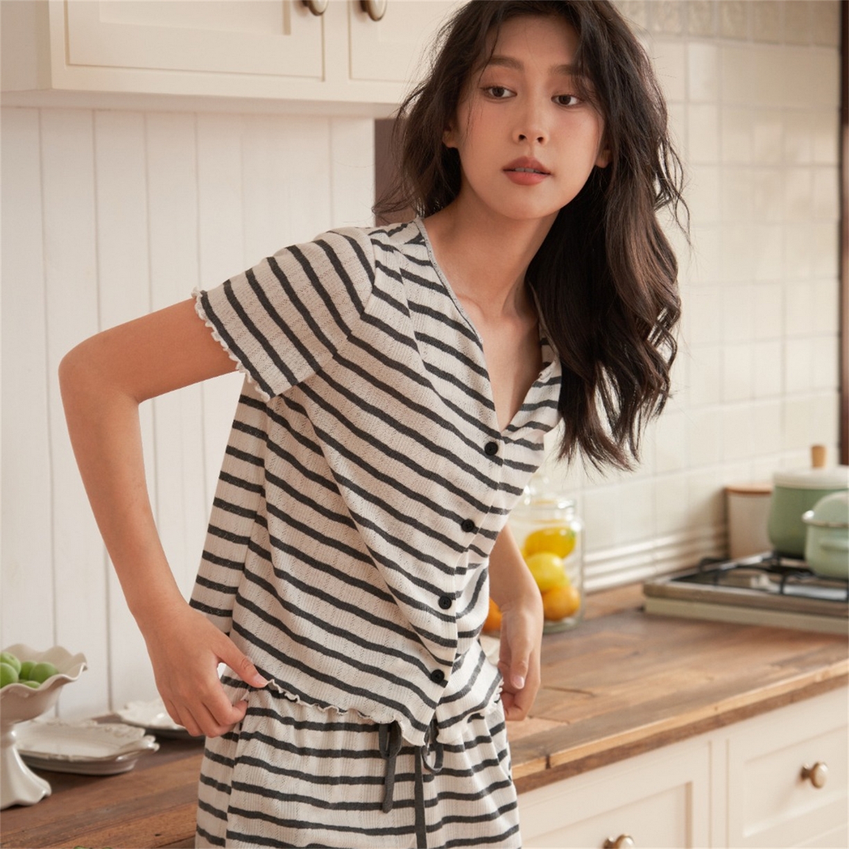 91家纺网 家纺一手货源 找家纺 （总）妍景家居生活馆 2026新款针织棉条纹开衫短短家居服