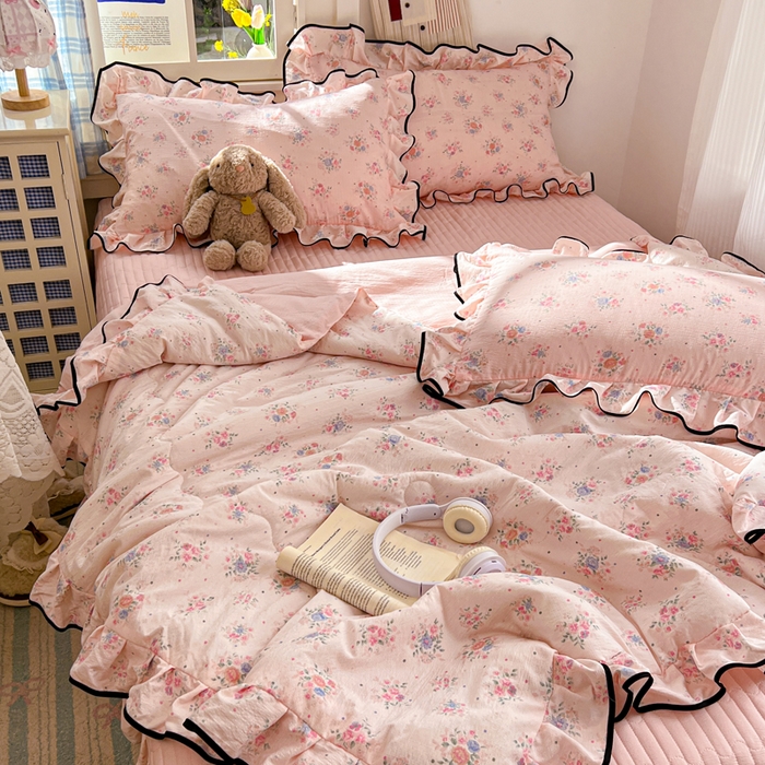 91家纺网 家纺一手货源 找家纺 大麦家纺 2026年新款皱皱纱床盖夏被四件套夏凉被空调被四件套 桃粉漫花
