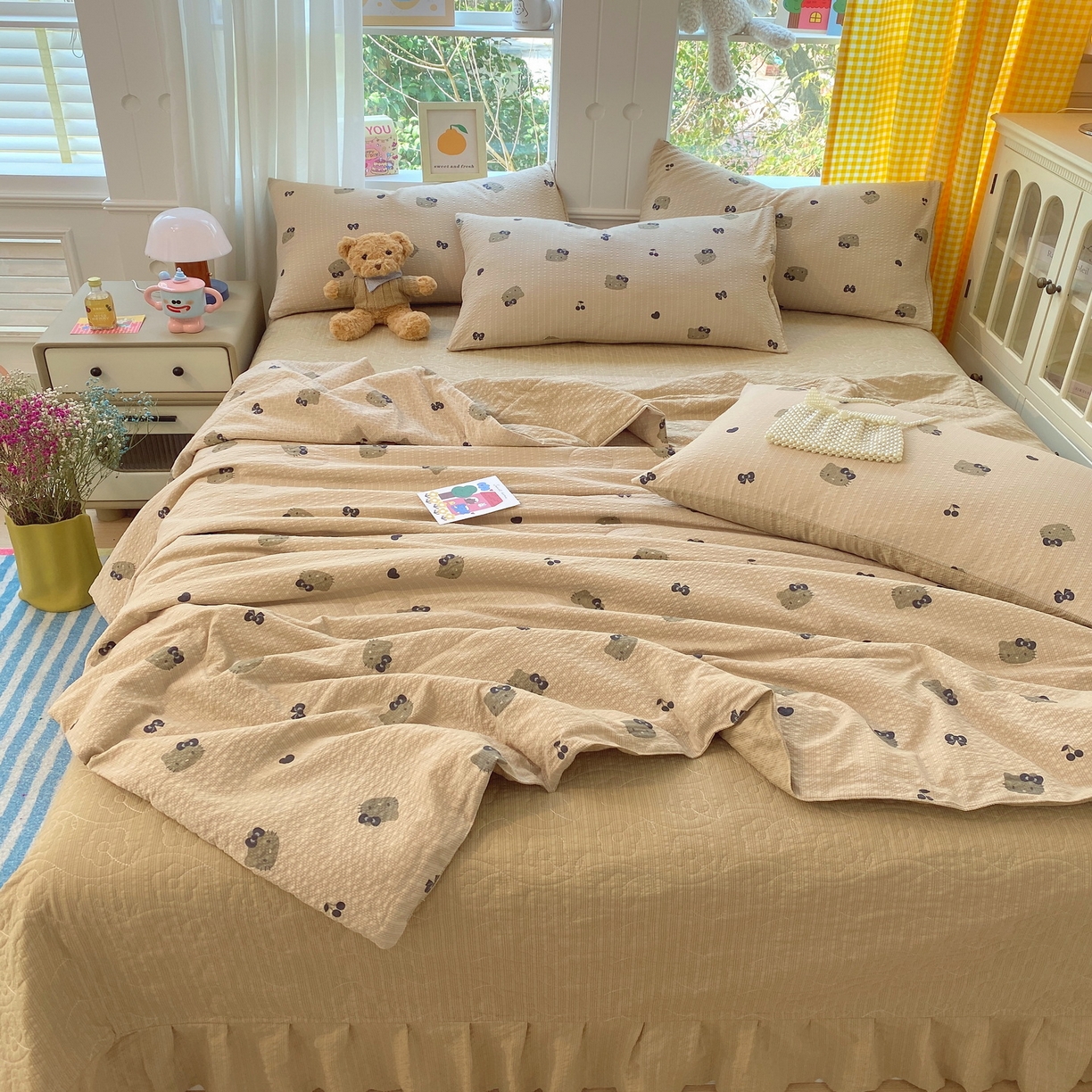 91家纺网 家纺一手货源 找家纺 莱米家纺 2026新款云感泡泡双层纱夏被夏凉被空调被床盖四件套 猫咪日记