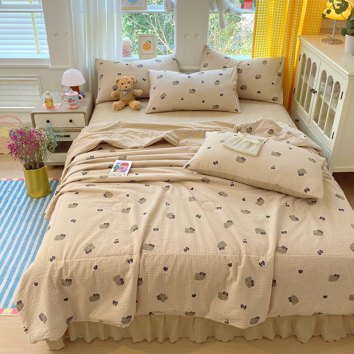 91家纺网 家纺一手货源 找家纺 莱米家纺 2026新款云感泡泡双层纱夏被夏凉被空调被床盖四件套 猫咪日记