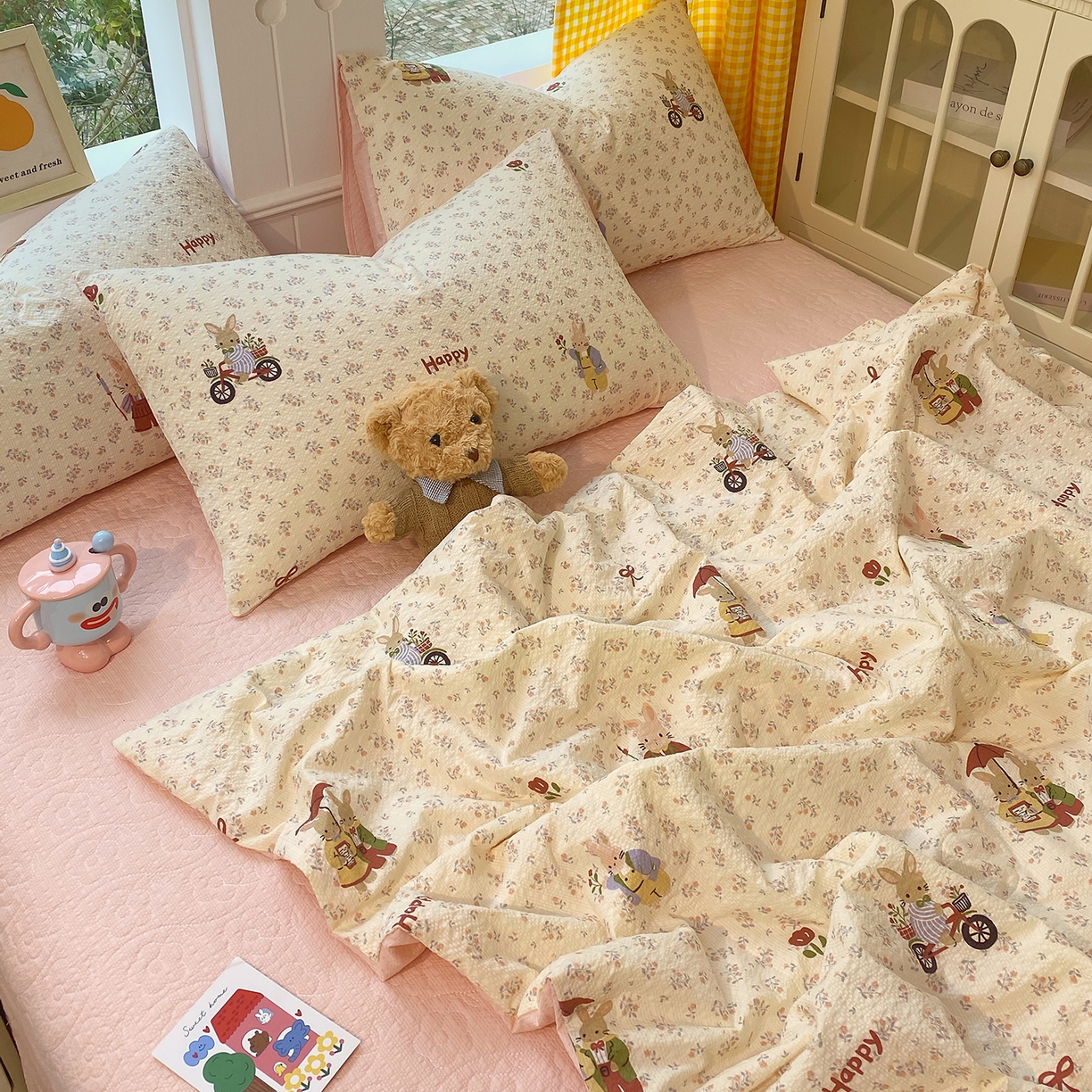 91家纺网 家纺一手货源 找家纺 莱米家纺 2026新款云感泡泡双层纱夏被夏凉被空调被床盖四件套 兔兔乐园