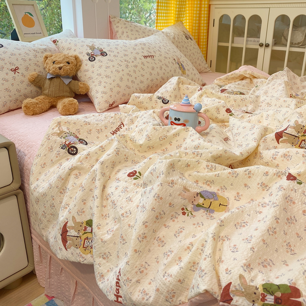 91家纺网 家纺一手货源 找家纺 莱米家纺 2026新款云感泡泡双层纱夏被夏凉被空调被床盖四件套 兔兔乐园