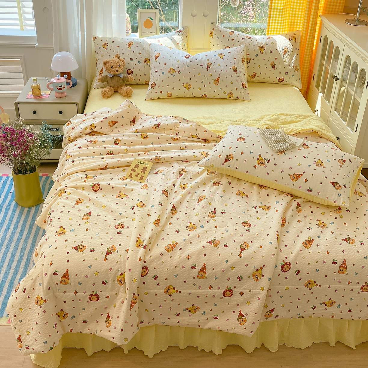 91家纺网 家纺一手货源 找家纺 莱米家纺 2026新款云感泡泡双层纱夏被夏凉被空调被床盖四件套 苹果星星人