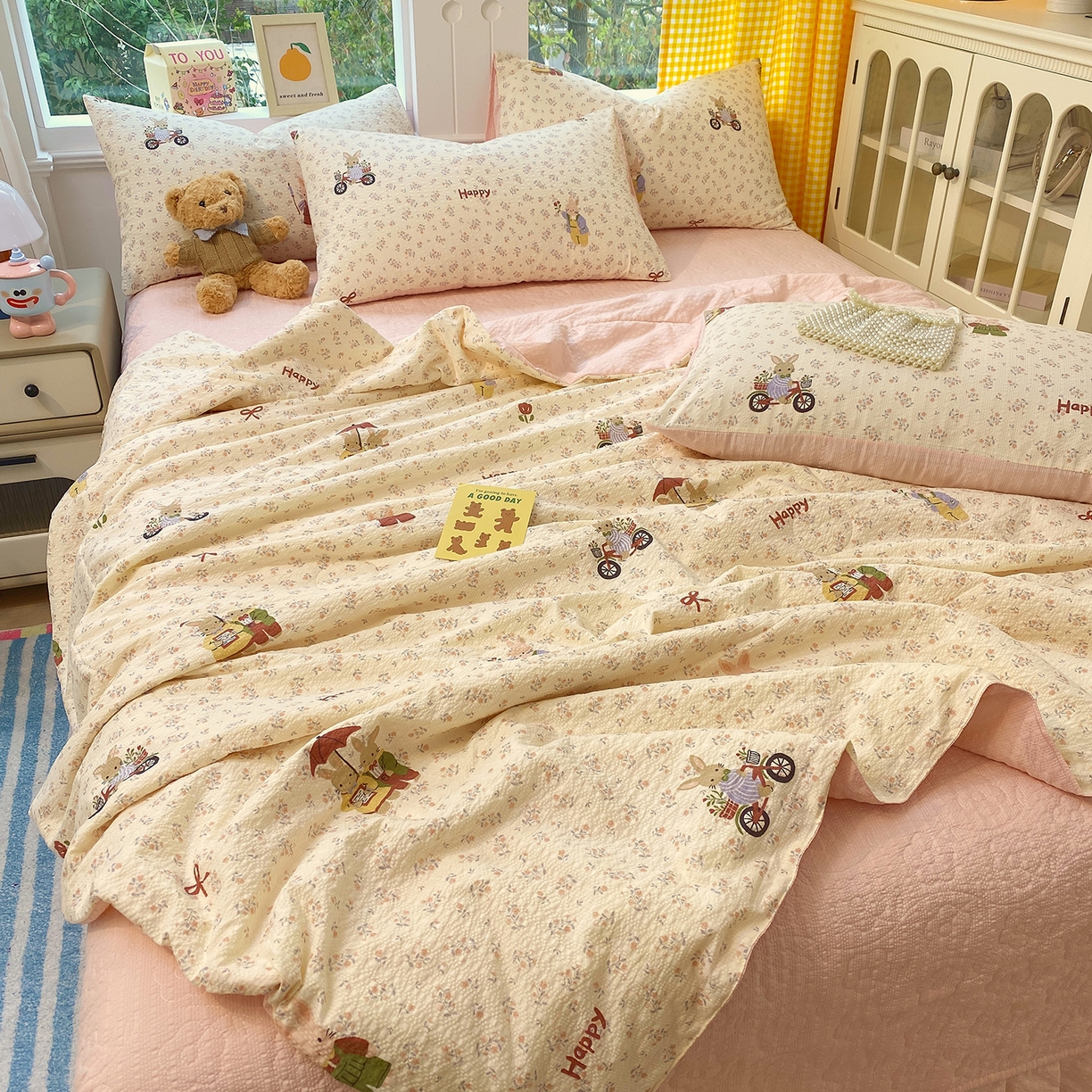 91家纺网 家纺一手货源 找家纺 莱米家纺 2026新款云感泡泡双层纱夏被夏凉被空调被床盖四件套 兔兔乐园