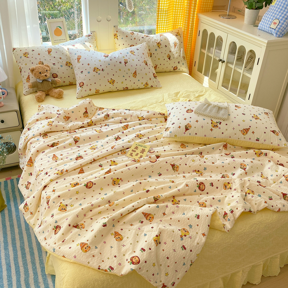 91家纺网 家纺一手货源 找家纺 莱米家纺 2026新款云感泡泡双层纱夏被夏凉被空调被床盖四件套 苹果星星人