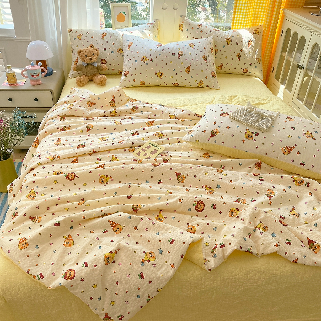 91家纺网 家纺一手货源 找家纺 莱米家纺 2026新款云感泡泡双层纱夏被夏凉被空调被床盖四件套 苹果星星人