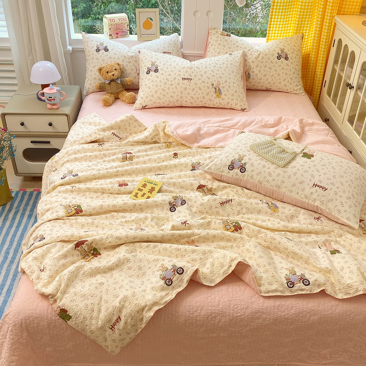 91家纺网 家纺一手货源 找家纺 莱米家纺 2026新款云感泡泡双层纱夏被夏凉被空调被床盖四件套 兔兔乐园