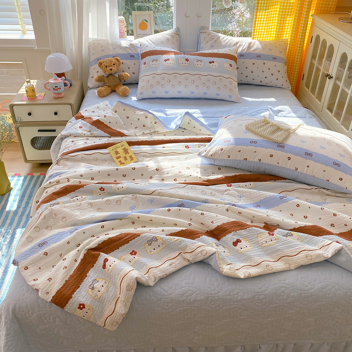 91家纺网 家纺一手货源 找家纺 莱米家纺 2026新款云感泡泡双层纱夏被夏凉被空调被床盖四件套 猫咪乐园