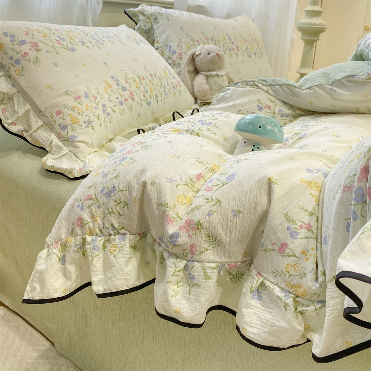 91家纺网 家纺一手货源 找家纺 优贝 2026直播爆款韩版泡芙棉皱皱纱黑边夏被夏凉被空调被四件套 春日花园