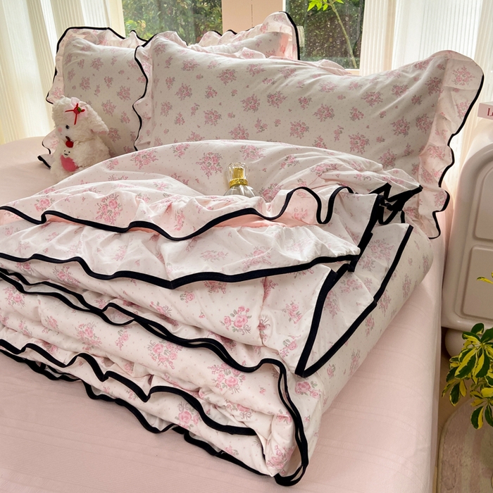 91家纺网 家纺一手货源 找家纺 优贝 2026直播爆款韩版泡芙棉皱皱纱黑边夏被夏凉被空调被四件套 花香