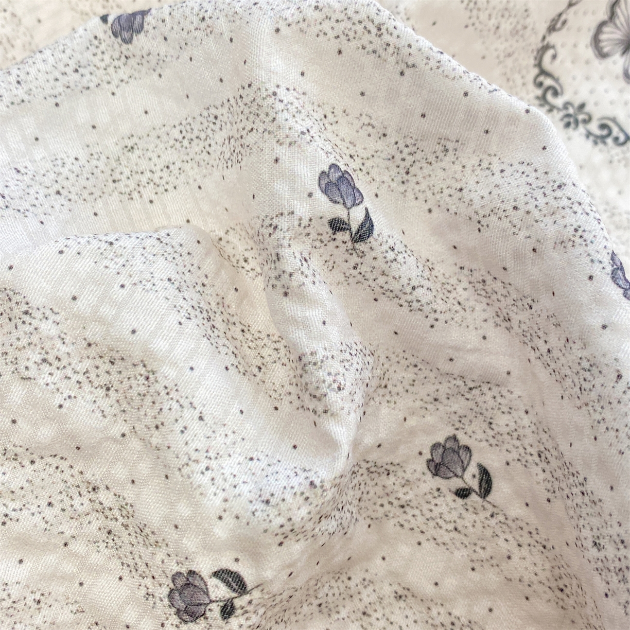 91家纺网 家纺一手货源 找家纺 优贝 2026直播爆款韩版泡芙棉皱皱纱黑边夏被夏凉被空调被四件套 小花蝴蝶结