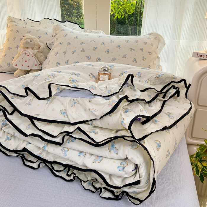 91家纺网 家纺一手货源 找家纺 优贝 2026直播爆款韩版泡芙棉皱皱纱黑边夏被夏凉被空调被四件套 小马乐园