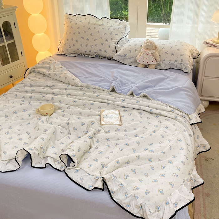 91家纺网 家纺一手货源 找家纺 优贝 2026直播爆款韩版泡芙棉皱皱纱黑边夏被夏凉被空调被四件套 小马乐园