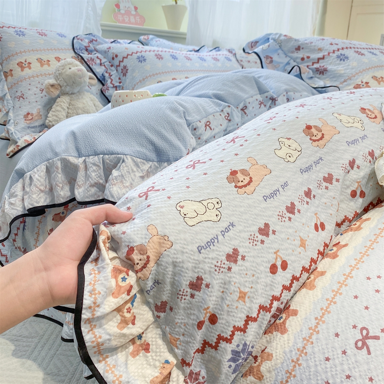 91家纺网 家纺一手货源 找家纺 优贝 2026直播爆款韩版泡芙棉皱皱纱黑边夏被夏凉被空调被四件套 悠然小花