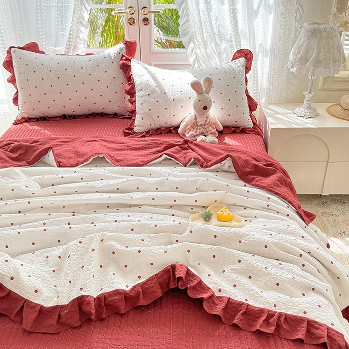 91家纺网 家纺一手货源 找家纺 韩约家纺 2026新款泡芙棉床盖款夏被夏凉被空调被四件套 波点红