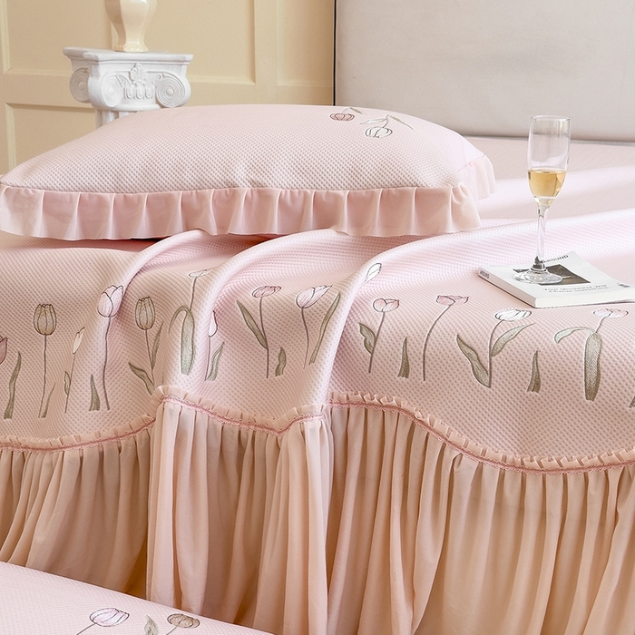 91家纺网 家纺一手货源 找家纺 女子家纺 2026新款中分子绣花款弯边复合凉感席三件套-洛可可 洛可可-粉色