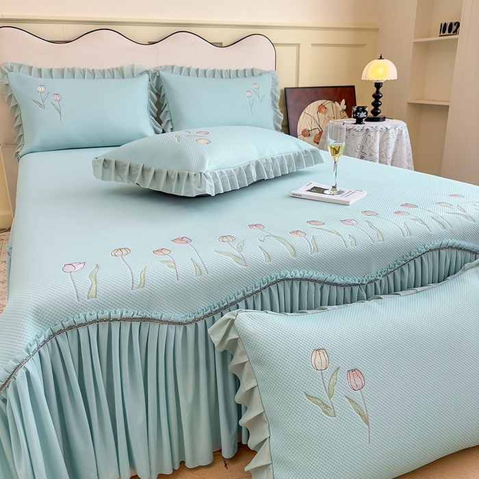 91家纺网 家纺一手货源 找家纺 女子家纺 2026新款中分子绣花款弯边复合凉感席三件套-洛可可 洛可可-蓝色