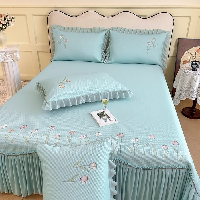 91家纺网 家纺一手货源 找家纺 女子家纺 2026新款中分子绣花款弯边复合凉感席三件套-洛可可 洛可可-蓝色