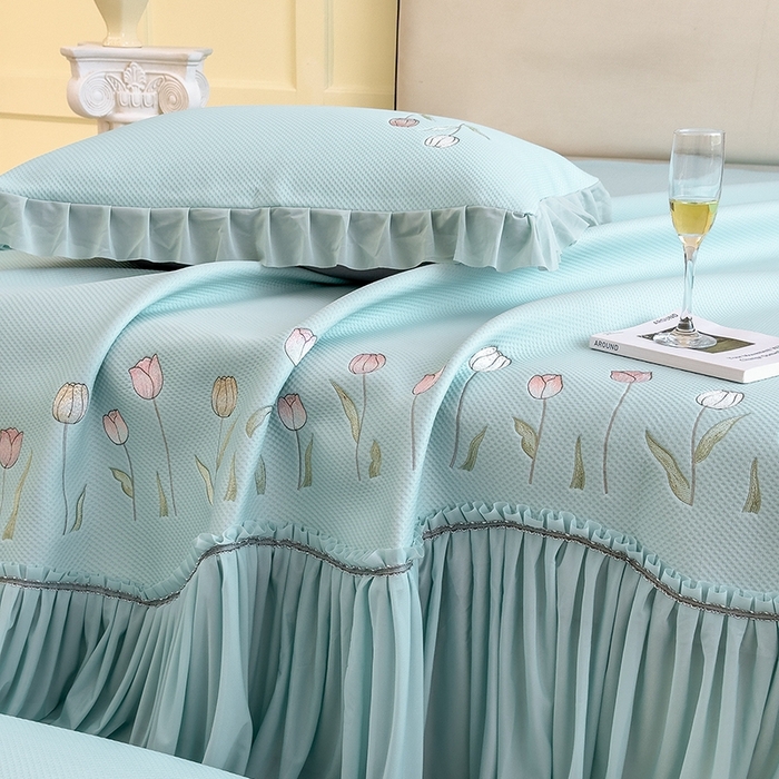 91家纺网 家纺一手货源 找家纺 女子家纺 2026新款中分子绣花款弯边复合凉感席三件套-洛可可 洛可可-蓝色