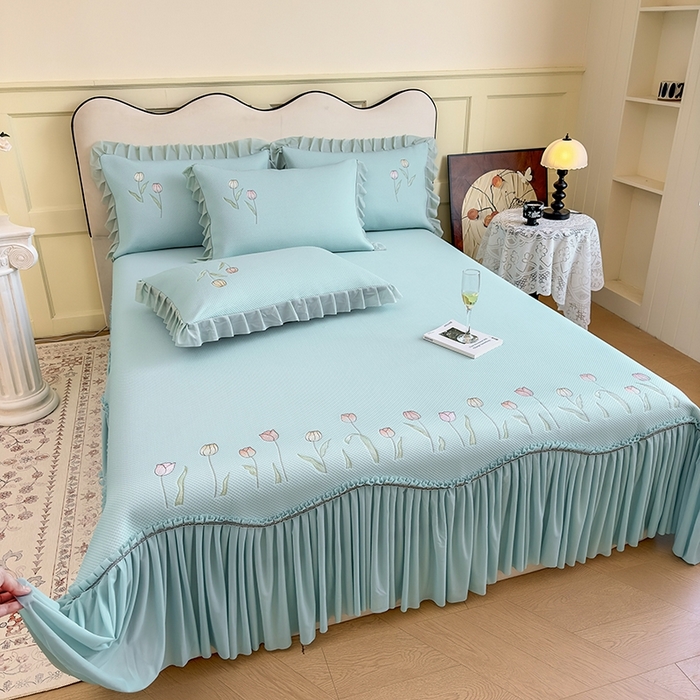 91家纺网 家纺一手货源 找家纺 女子家纺 2026新款中分子绣花款弯边复合凉感席三件套-洛可可 洛可可-蓝色