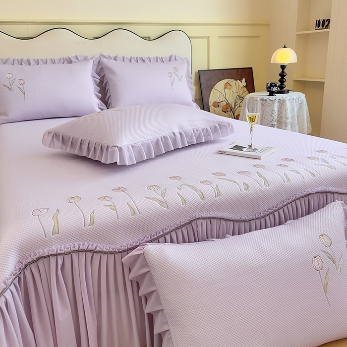 91家纺网 家纺一手货源 找家纺 女子家纺 2026新款中分子绣花款弯边复合凉感席三件套-洛可可 洛可可-紫色