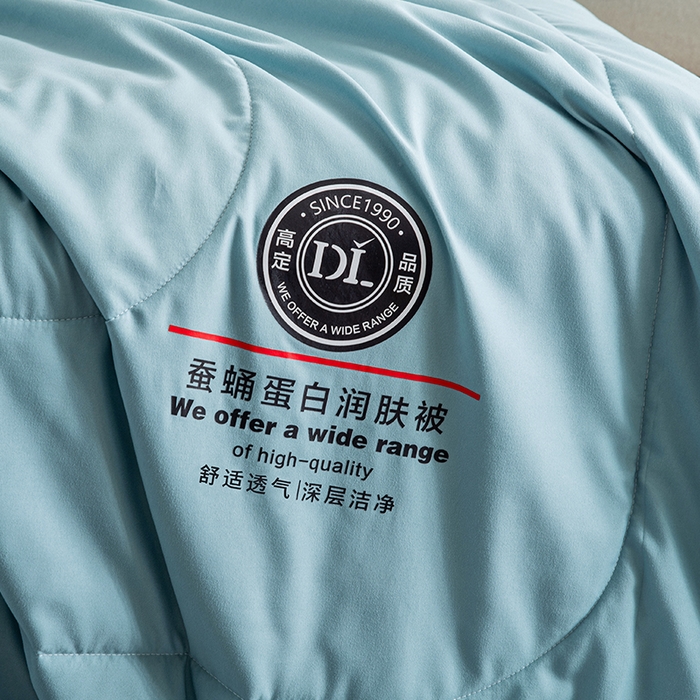 91家纺网 家纺一手货源 找家纺 优布加 2026新款蚕蛹蛋白夏凉被系列 雾霾蓝