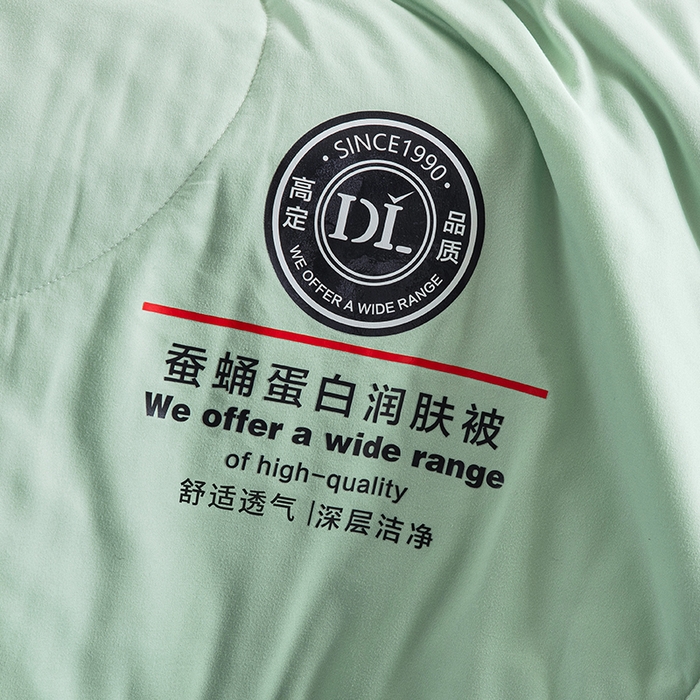 91家纺网 家纺一手货源 找家纺 优布加 2026新款蚕蛹蛋白夏凉被系列 清新绿