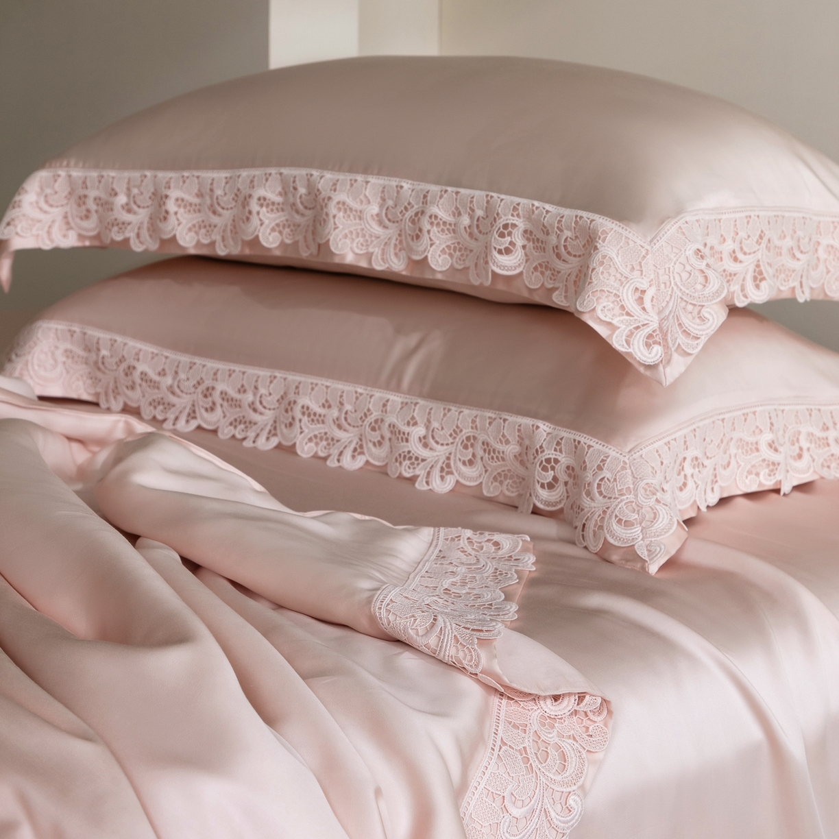 91家纺网 家纺一手货源 找家纺 太古汇家居 2026新款兰精天丝夏被四件套南法假日 南法假日-仙仙粉