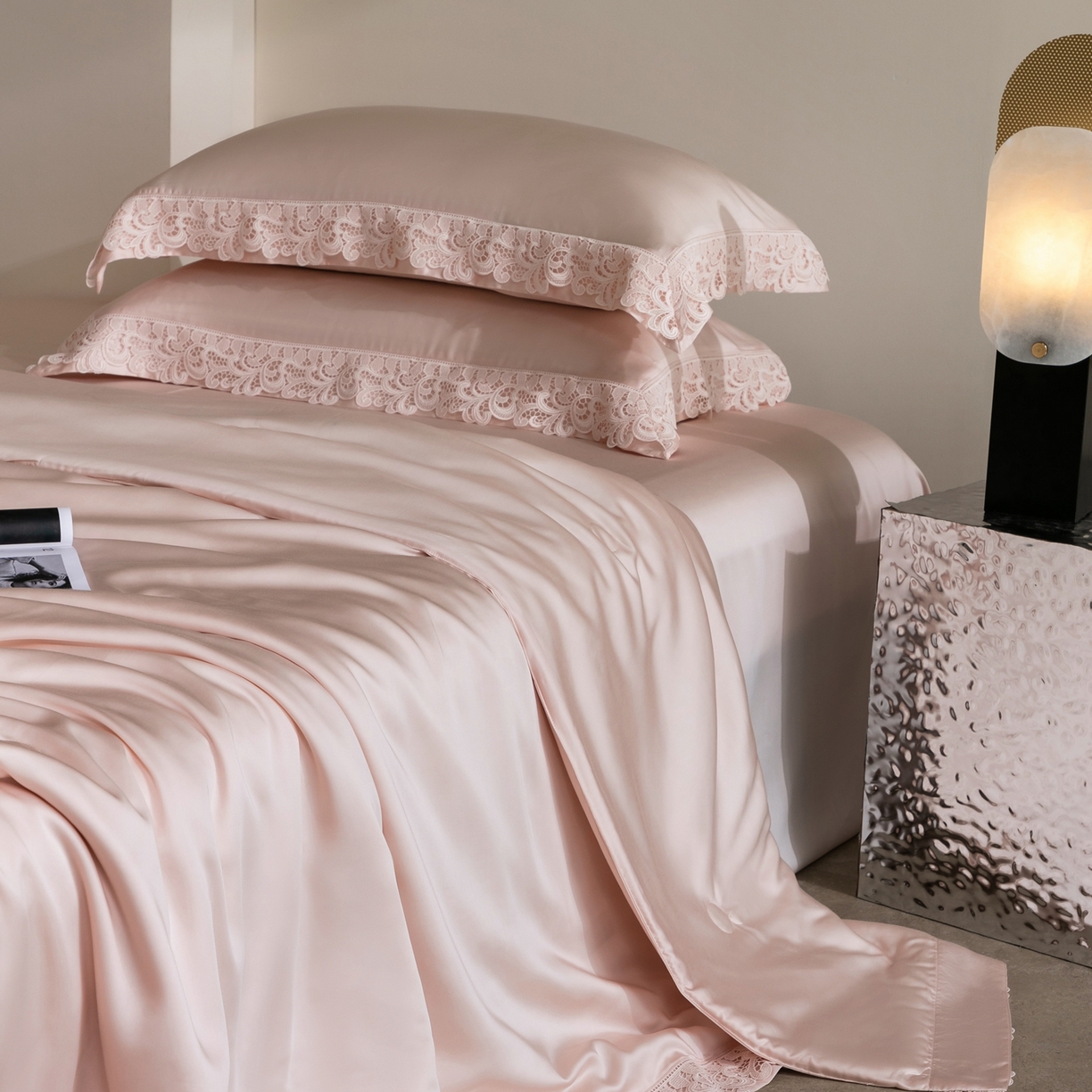 91家纺网 家纺一手货源 找家纺 太古汇家居 2026新款兰精天丝夏被四件套南法假日 南法假日-仙仙粉